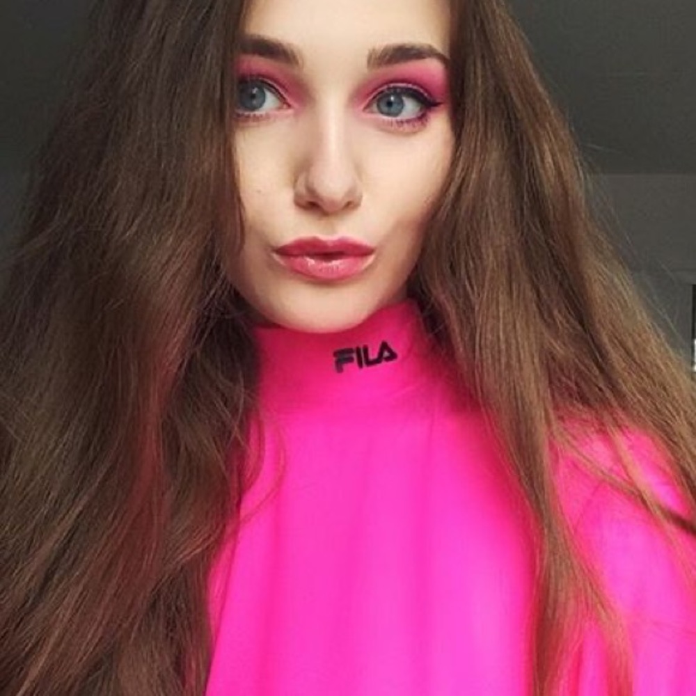 Meet your Posher, Alexandra